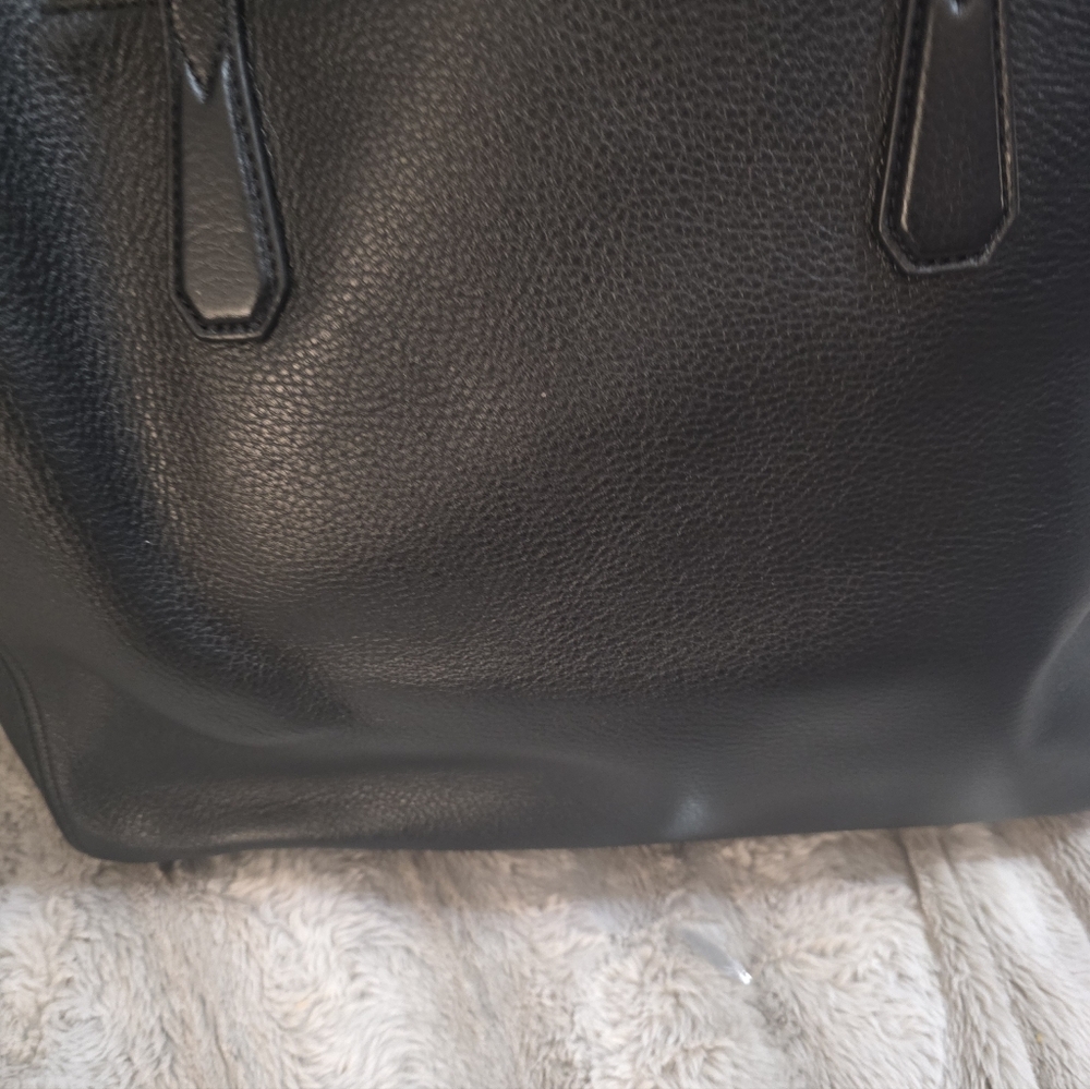 Tory Burch Perry Tote In Black Smooth/ Pebbled Leather. Never Used - Picture 8 of 16